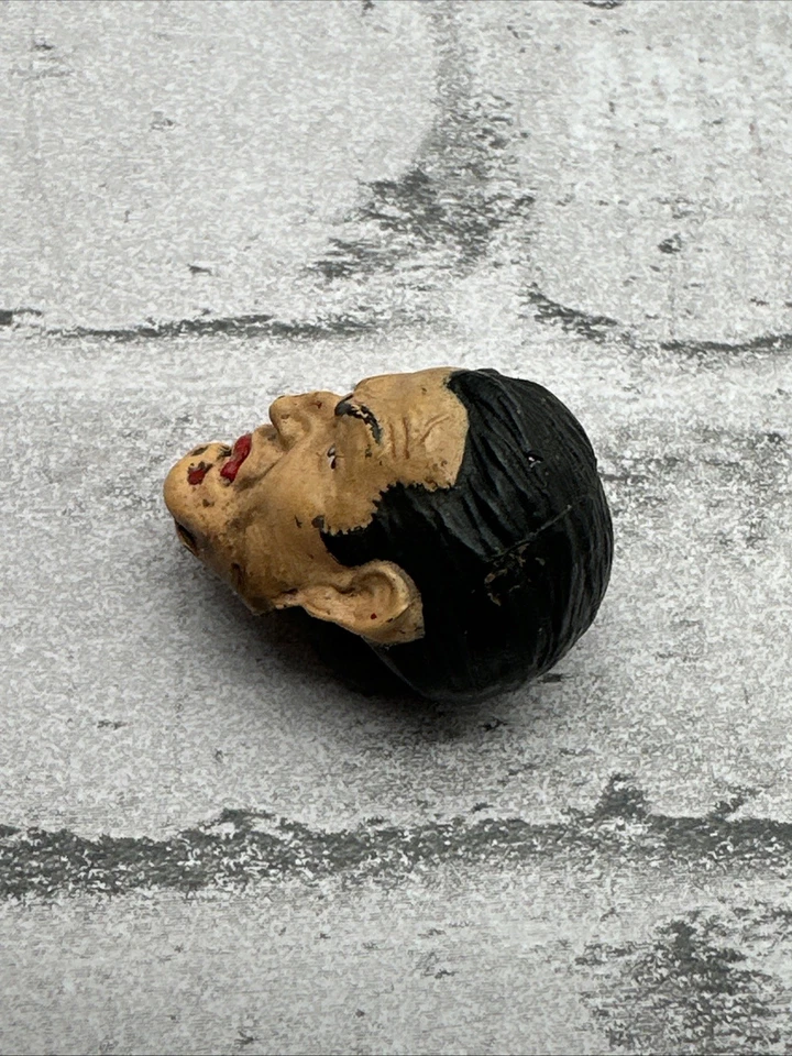 Toybiz Marvel Legends Series IV The Punisher War Zone Action Figure HEAD ONLY - Image 2 of 3