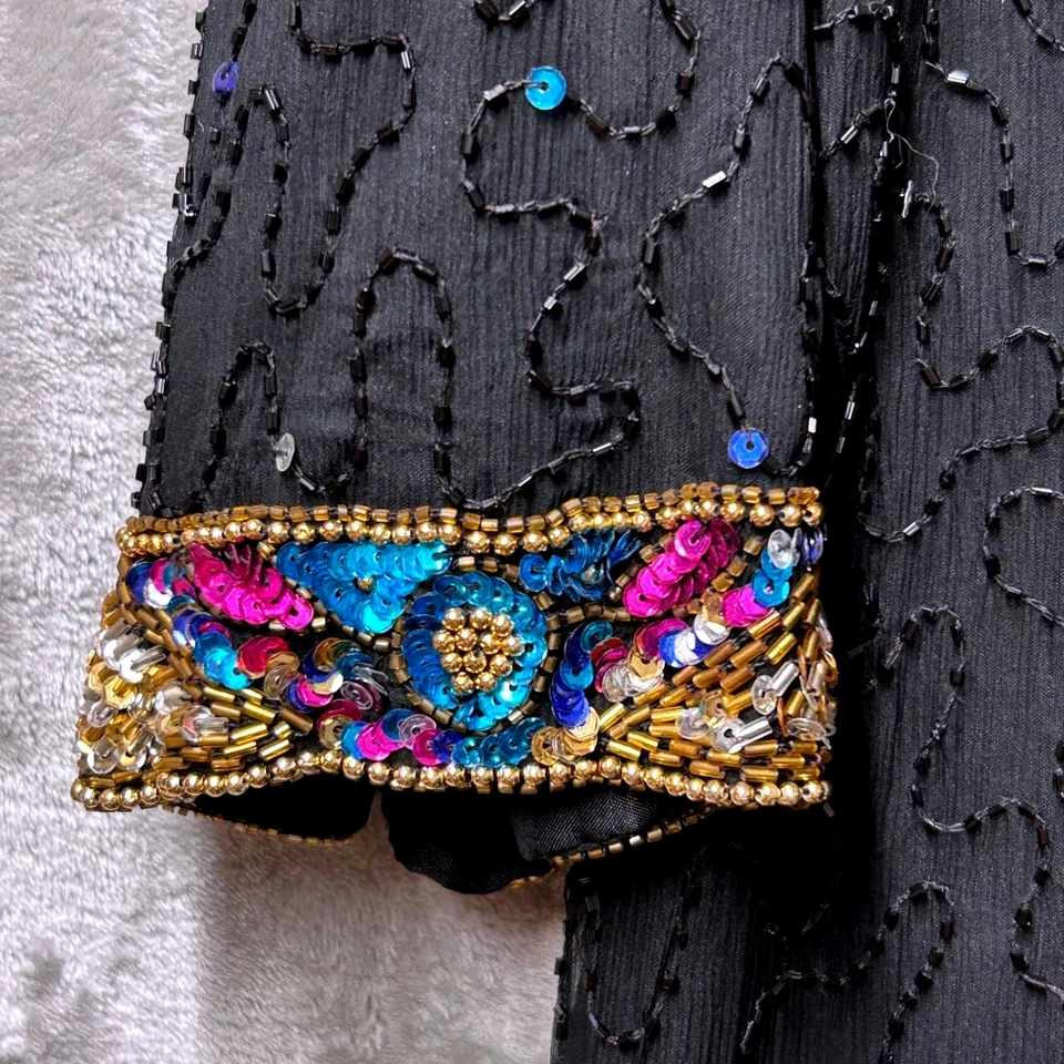 Blusa Top Laurence Kazar Negra Cuentas Lentejuelas Cuello en V Seda 1X Formal Cóctel Fiesta Foto 4 de 4