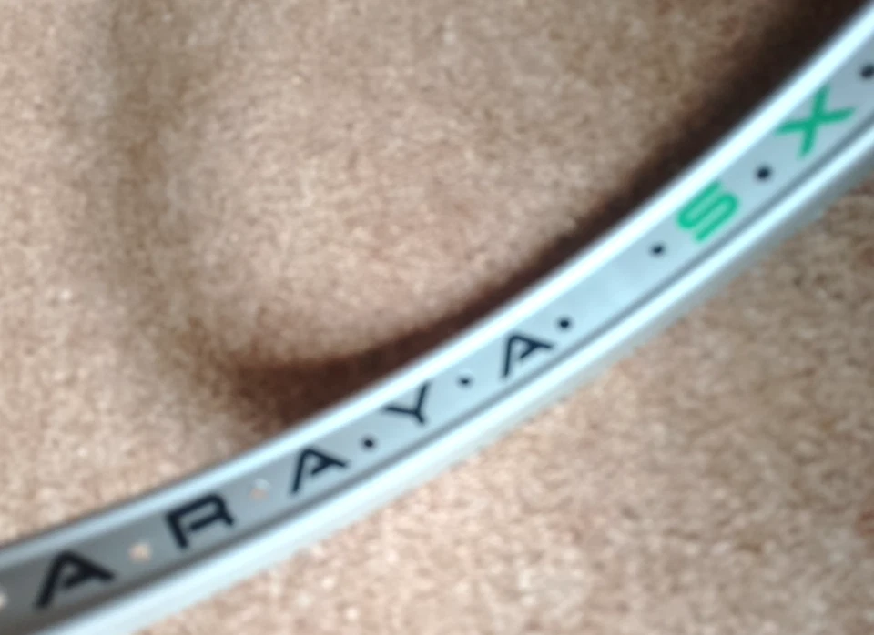 NUEVO Llanta BMX Araya SX 20" 36 orificios RARA.30,5 mm de profundidad laterales NUEVO Foto 3 de 4