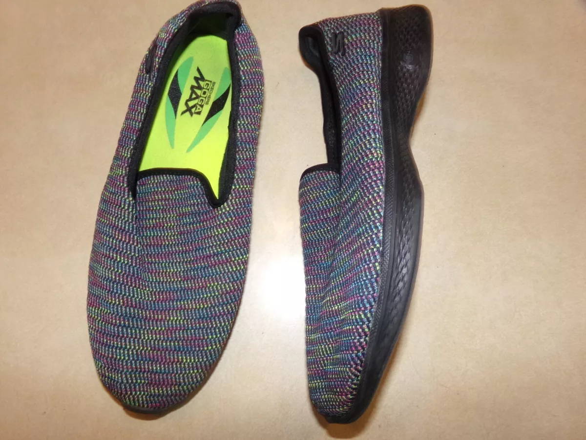 Skechers goga top max size 9