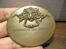 MONNAIE DE PARIS SOLID BRASS OVAL FRENCH BRONZE ART MEDAL ARTIFACT 2 3/4'' WIDE