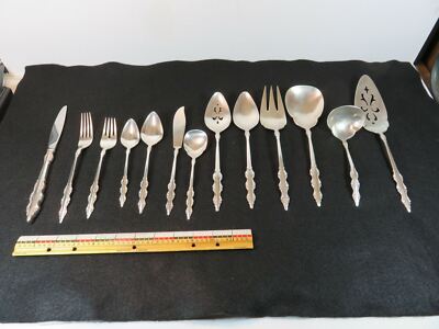 Empress 1969 Teaspoons Knives Forks Spoons International Deep Silver Choice