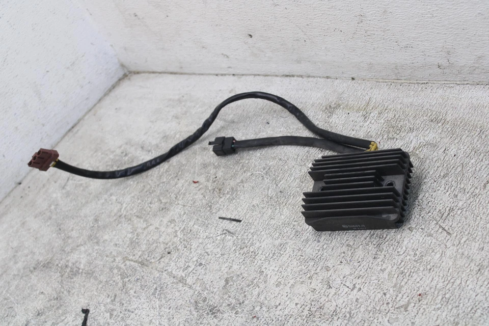 01-04 APRILIA ATLANTIC 500 OEM RECTIFICADOR REGULADOR DE VOLTAJE J4 Foto 3 de 4