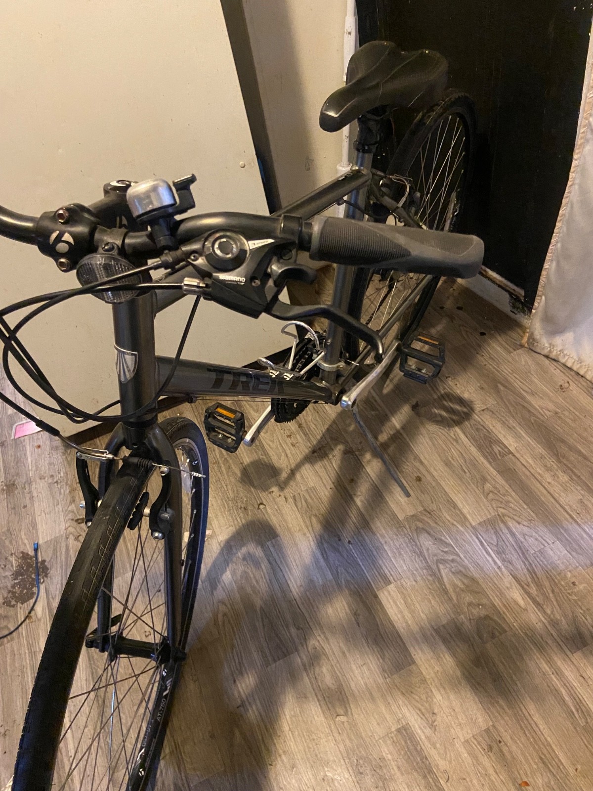 Trek FX 7.1 Hybrid Bicycle - Medium Frame - Aluminium Bike