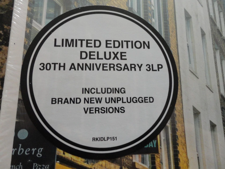 OASIS (WHAT'S THE STORY) MORNING GLORY? ~ LTD ED 30th ANNIV 3x 180gram VINYL LP - Image 2 of 4