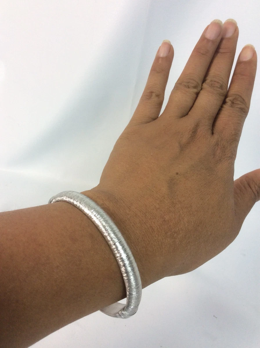 Beautiful QVC Vicenza Italy sterling Silver 925 Oval Bangle