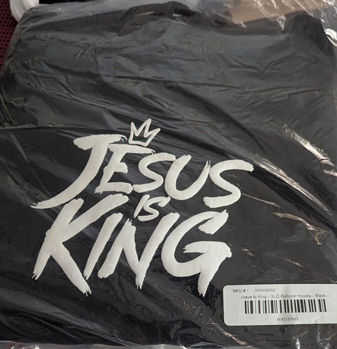 Jesus Is King (God's Love Overcomes) Pullover Hoodie Black Size Large