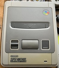 Nintendo SNES Super Console Bundle with 5 Games Tested And Working