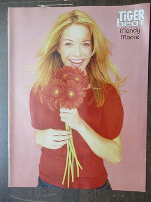 MANDY MOORE RED FLOWERS PIN UP TIGER BEAT MAGAZINE CLIPPING PHOTO PICTURE J61