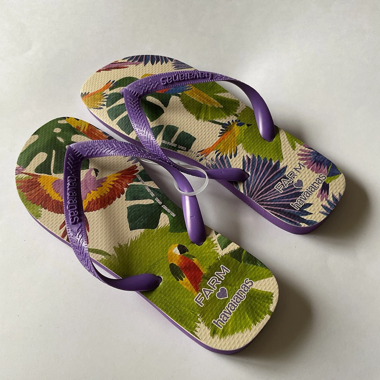 HAVAIANAS X FARM RIO TROPICAL COPACABANA PASSAROS FLIP FLOPS PURPLE MENS 9/10