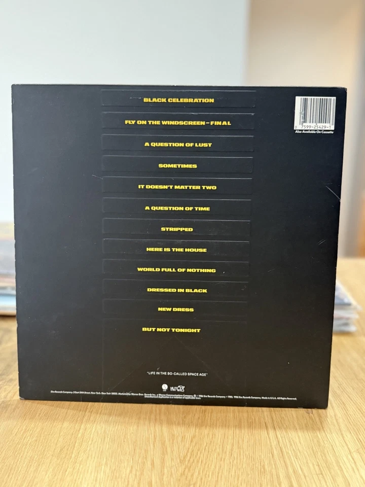 Depeche Mode Black Celebration LP 1986 Sire Mute Embossed Cover Synthpop 80's Foto 4 de 4