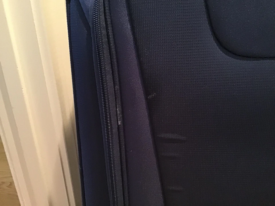 Juego de maletas Travelpro 27", 23", 15" azul con ruedas Foto 3 de 4