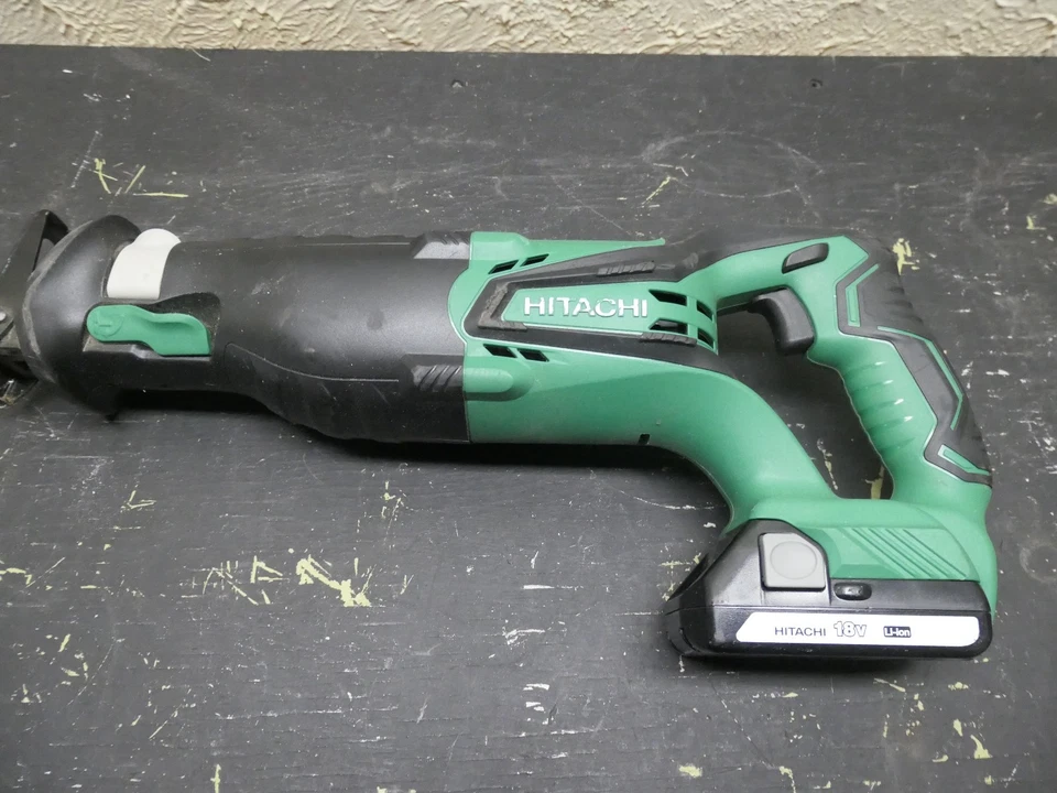 Sierra recíproca inalámbrica Hitachi CR18DGL 18V con batería y cargador Foto 2 de 4