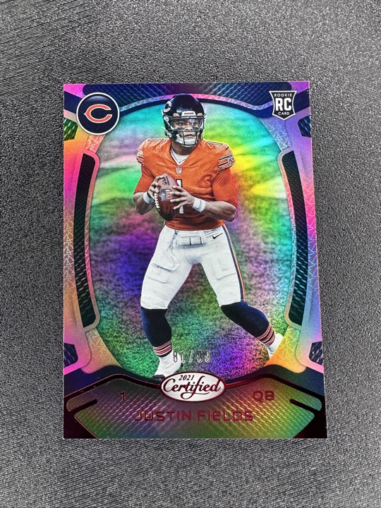 2021 Panini Certified - Rookies Justin Fields #104 Mirror Red /99 (RC) SSP