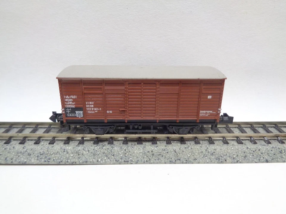 MINITRIX Gedeckter Güterwagen (14426)