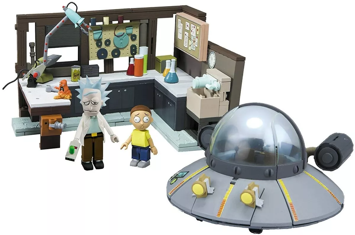 Rick and hotsell morty spaceship toy