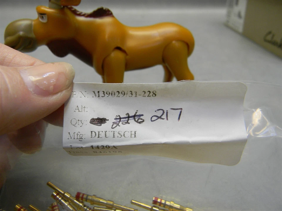 TE Connect DEUTSCH M39029/31-228 Circular Connector Contacts Lot of 217 - Image 2 of 3