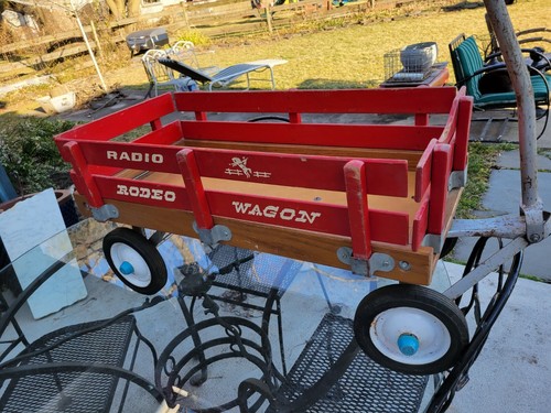 Vintage Radio Rodeo Wagon Wood Base w 