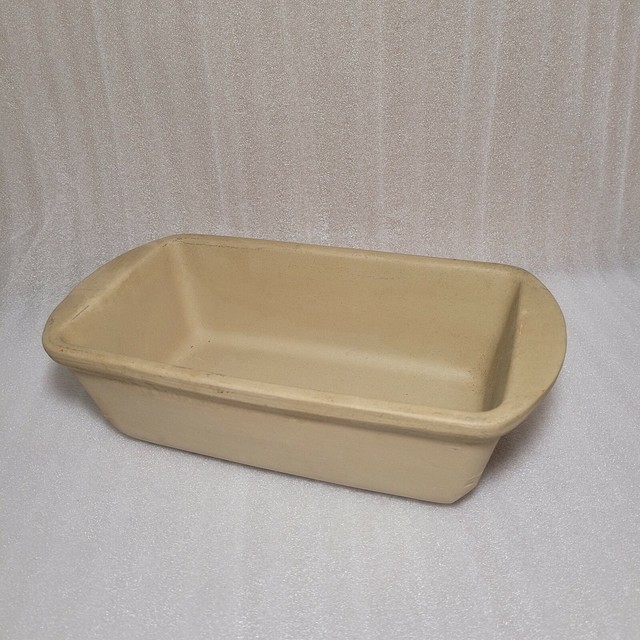 pampered chef casserole dish with lid