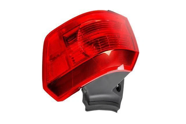 Genuine GM 2010-2017 GMC Terrain SLT Passenger Side Rear Body Tail Lamp 23389934