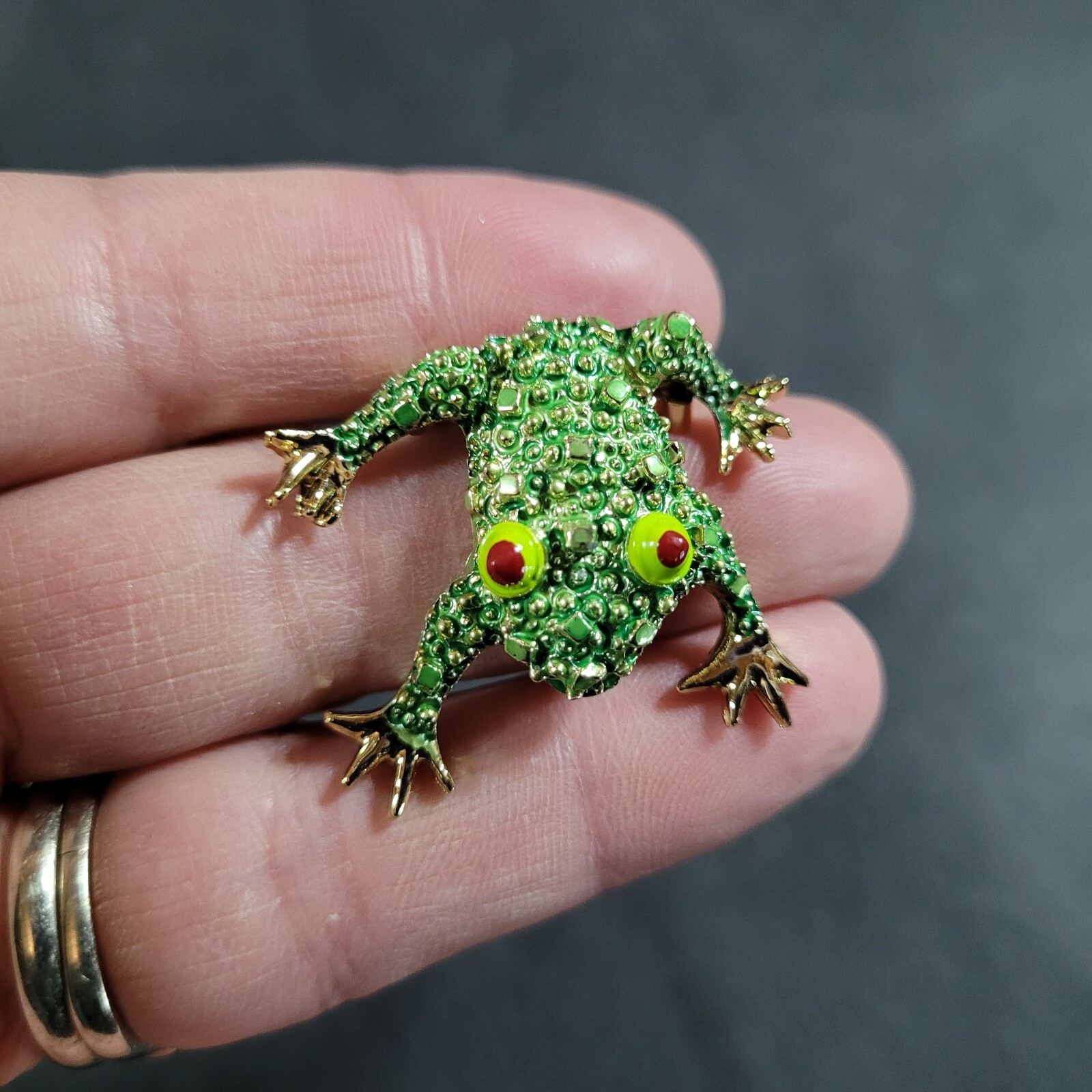Vintage Green Tree Frog Red Eyes Brooch Pin Jewelry B… Gem