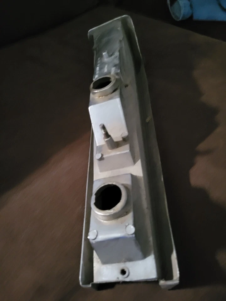 Carcasa de luz trasera AMC American Motors AMX 1968-69 Foto 3 de 3