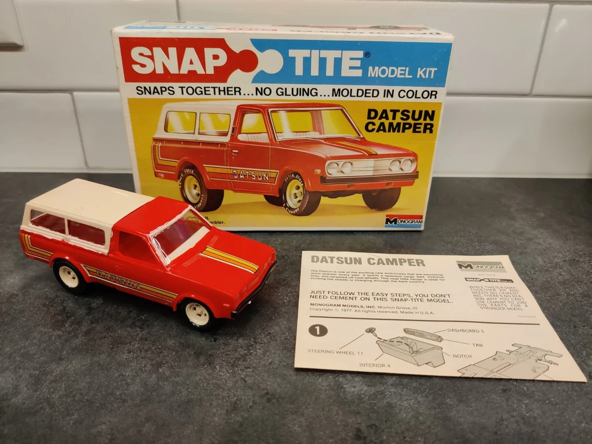 Vintage 1977 Monogram Snap Tite DATSUN CAMPER w/ TOPPER Pick Up 