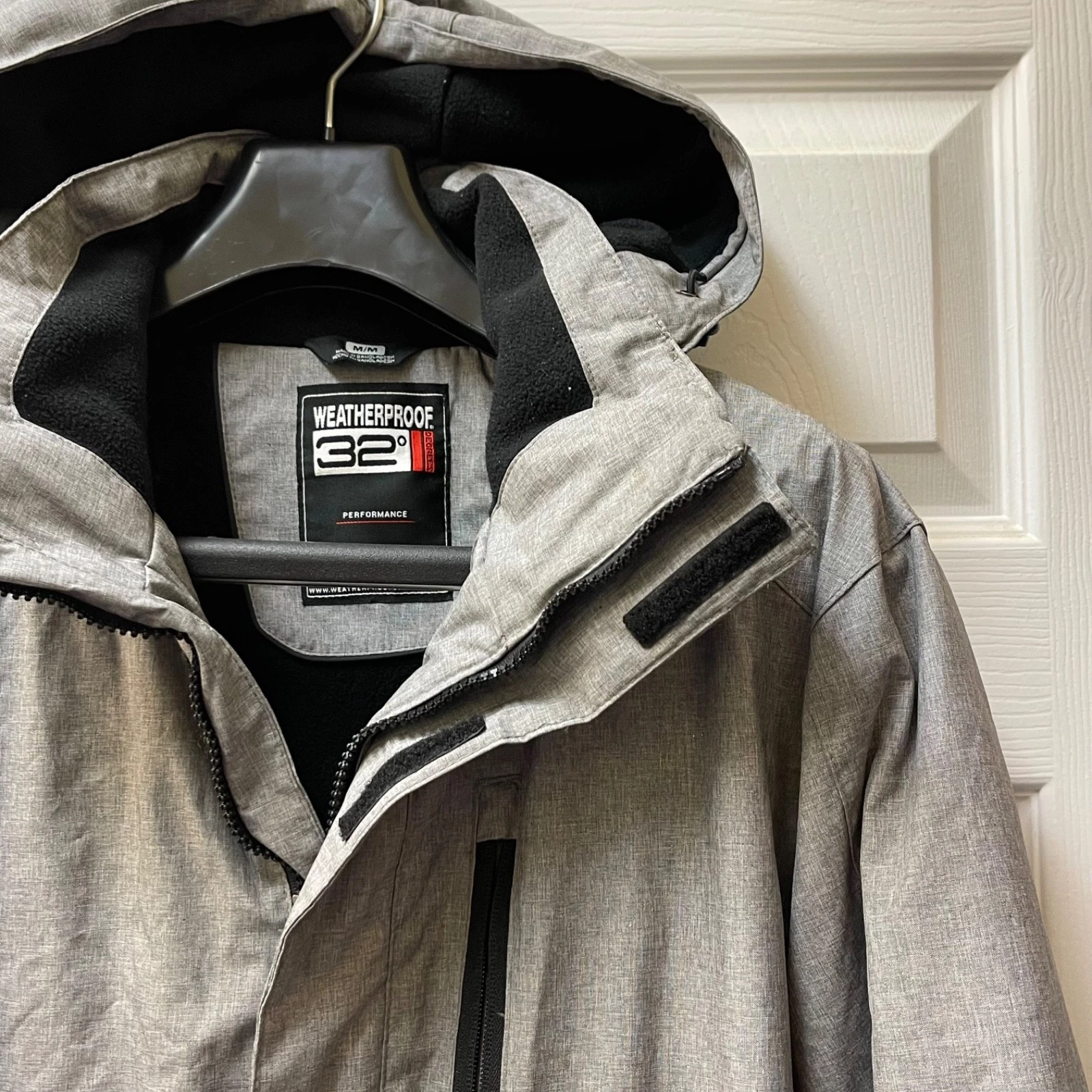 Weatherproof 32 Degrees Heat Men’s Sz MMHooded Ski Jacket Gray Fleece Lined