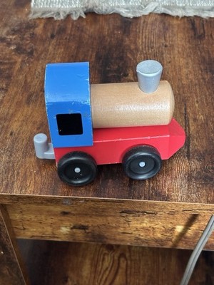 Melissa & Doug Wooden Train Engine Development Toy For Imaginative Play 