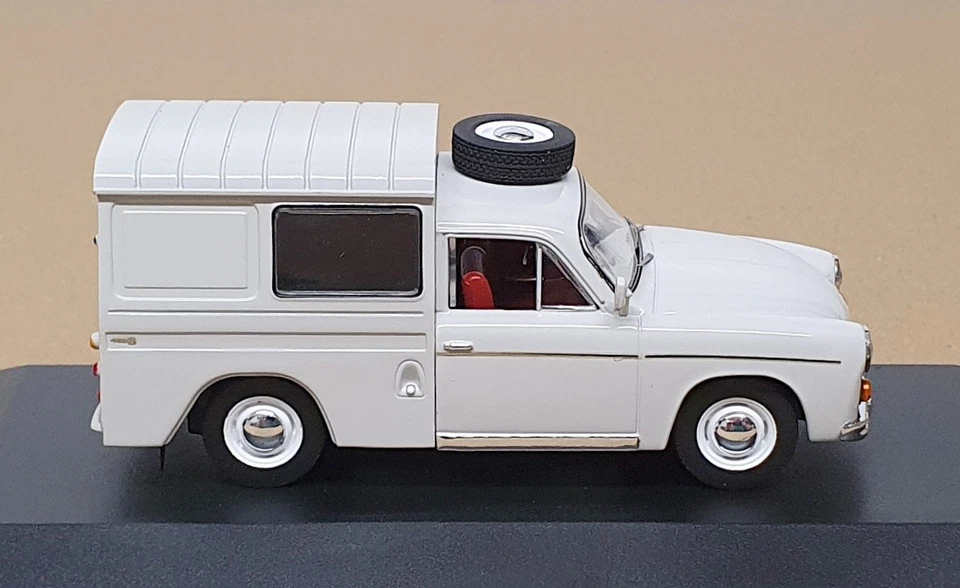 Whitebox 1/43 Scale WB212 - 1972 FSM Syrena 105 Bosto Van - Lt. Grey - Image 3 of 4