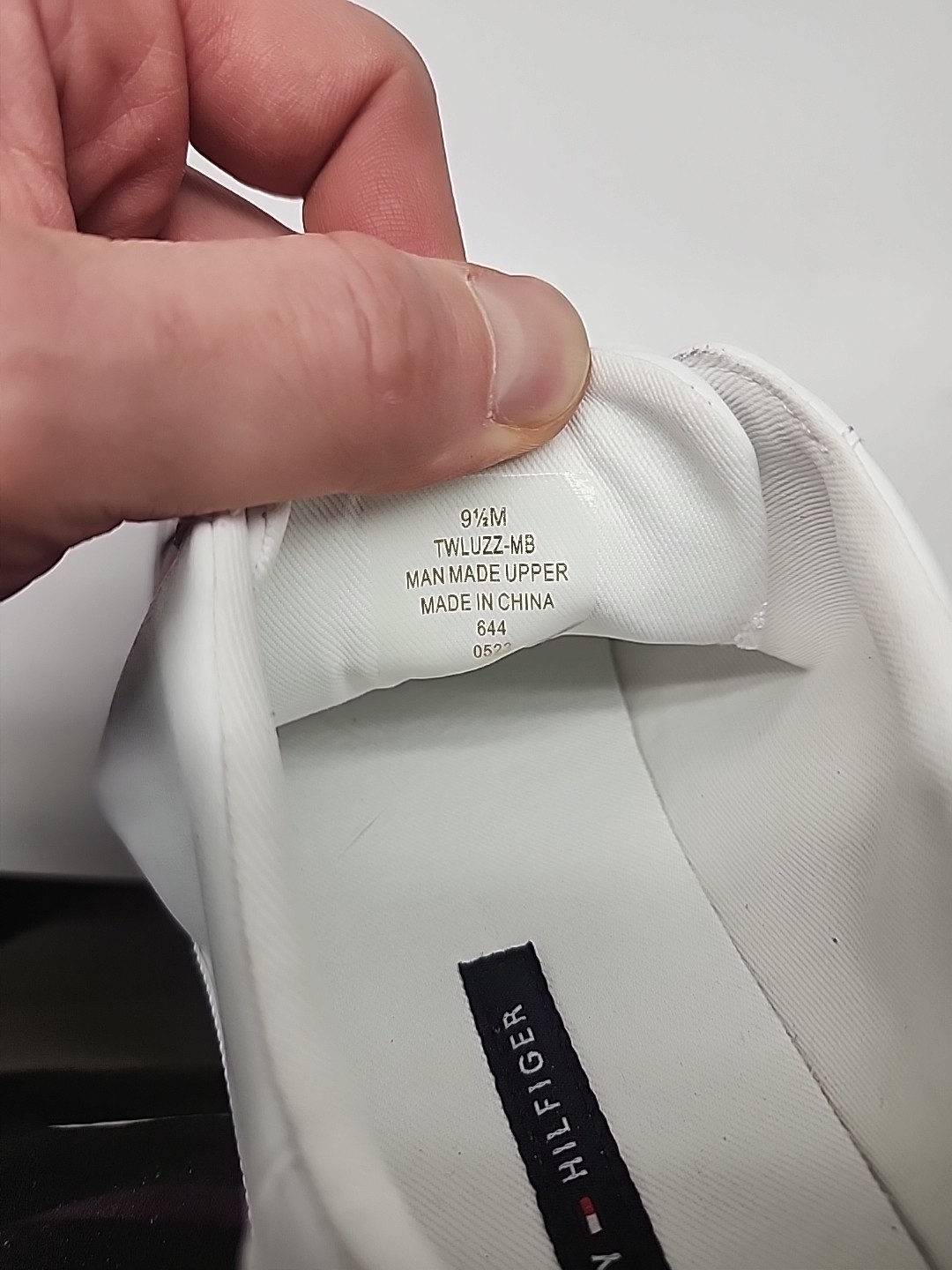 Men's Sneakers Athletic Shoes Tommy Hilfiger Sz 9.5M thumbnail 8