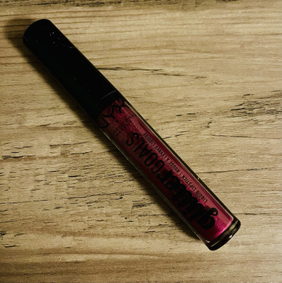 Lippenstift Liquid Lipstick by NYX ~ GLITTER GOALS ~ GGLS05 X Infinity Lila NEU