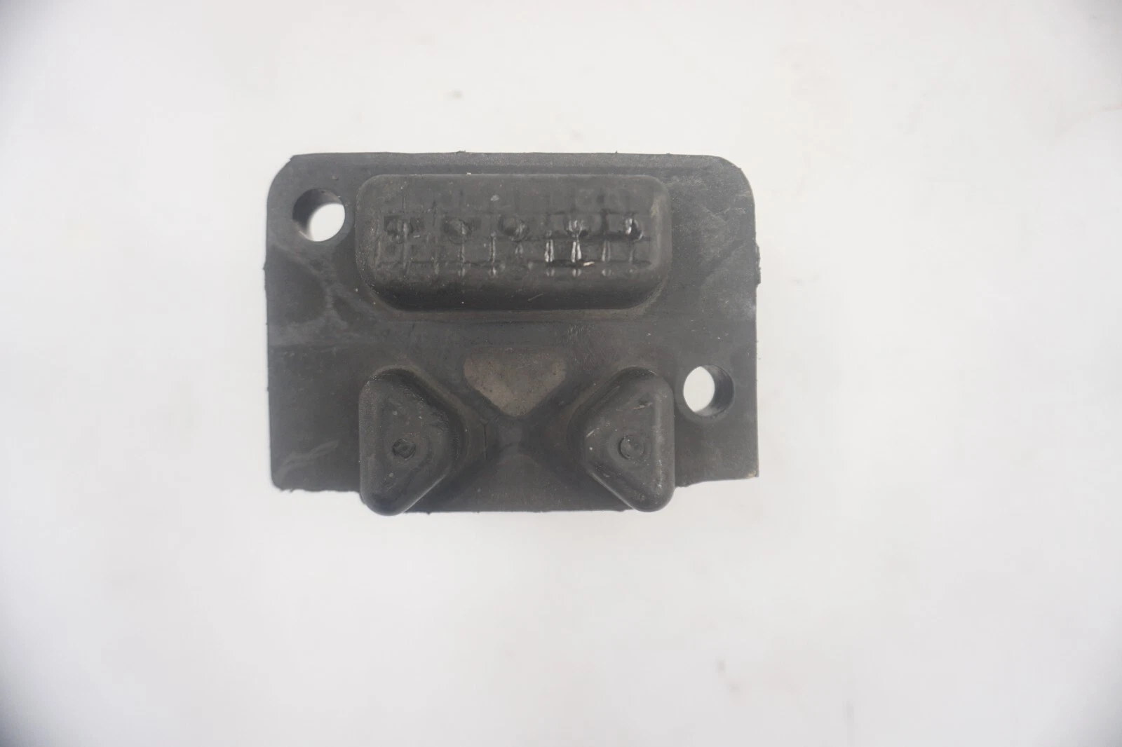 1996-1997 Yamaha WaveVenture 1100 OEM Upper Engine Mount Stopper Assembly