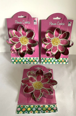 3 DAISY FLOWER Metal Cookie Cutter 4.5 Inches in Diameter by Ann Clark