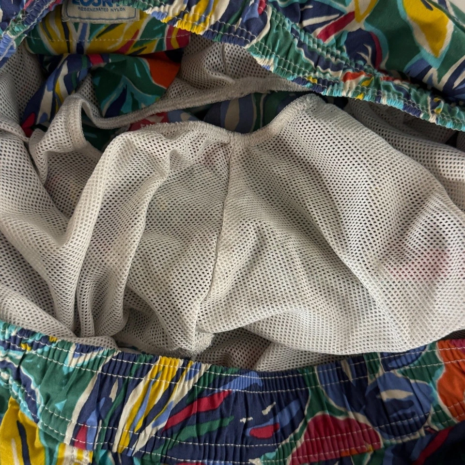 CrewCuts J. Baúl de baño Crew floral tropical ECONYL nailon para niño talla 6 pequeño Foto 4 de 4