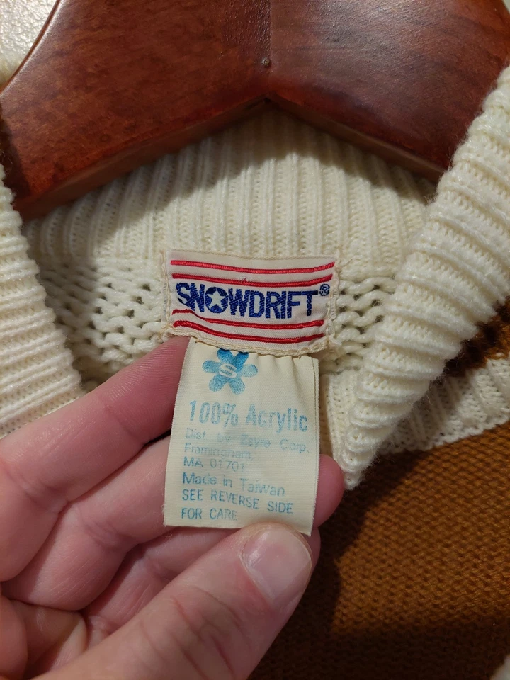 Suéter Universitario Snowdrift True Vintage Años 70 Crema y Marrón Acrílico De Colección Talla S  Foto 3 de 4