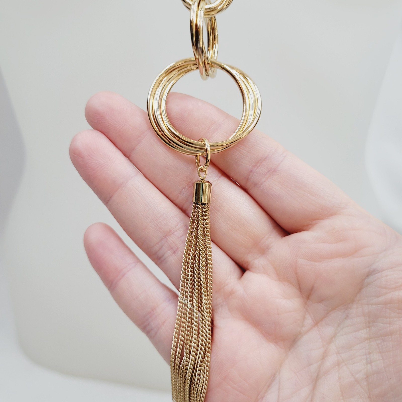 Gold Tone Snake Chain Interlocking Ring Pendant T… - image 2