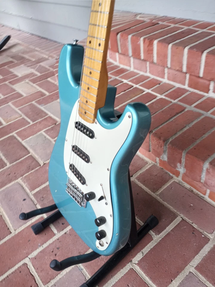 Madera de Guild EG51B años 70/80, listo para jugar con un lote de mejoras *Leer* Foto 4 de 4