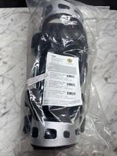 Dr Medical The DUAL OA Reliever Medium Right Knee Brace KB0104-147R-02