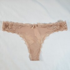 Victoria's Secret Dream Angels Thong Medium Satin Beige
