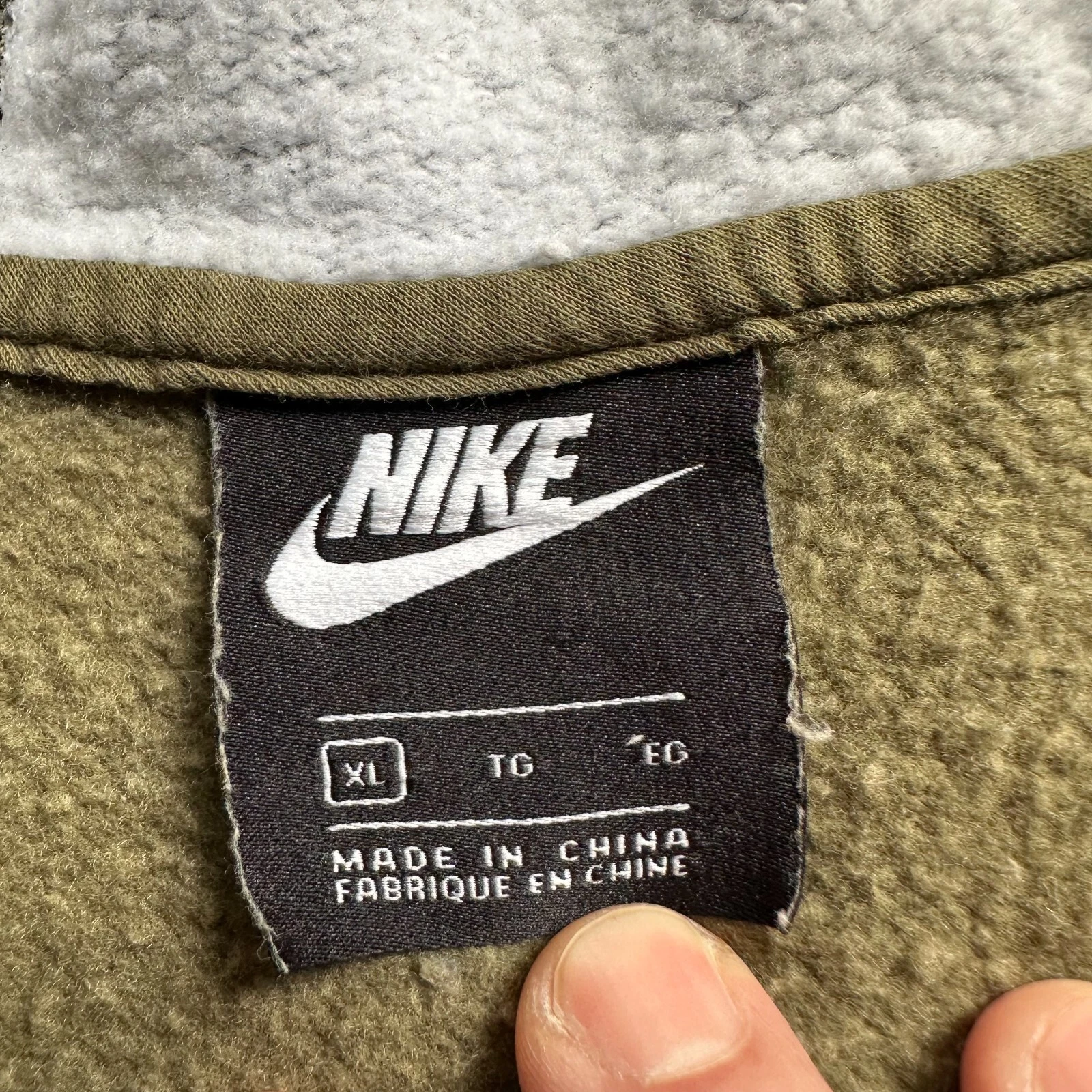 VETEMENTS Felpa Nike ragazzo XL felpa con cappuccio zip intera Spellout verde mimetica manica lunga