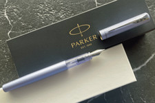 Parker  Vector Xl  Fountain Pen Silver Blue  Ct Fine Pt  New In Box 2159770Z