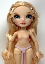 Rainbow High Serie 5 Victoria Whitman Muñeca de Moda Articulada Desnuda con Pecas