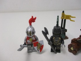 (AH 4) LEGO 7950 Knight's Showdown Castle Kingdoms with original box and BA