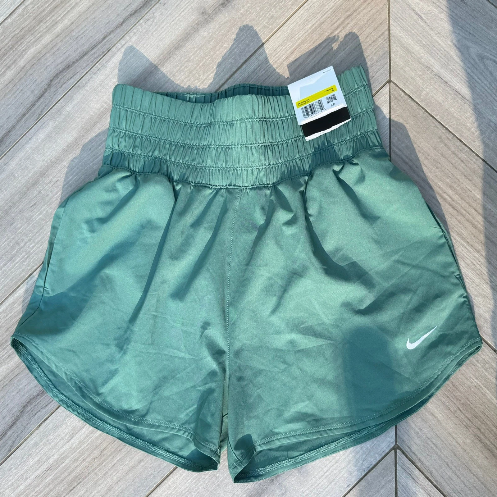 Nike One Dri-FIT Ultra High-Waisted 3" Brief-Lined Shorts Women's Size S 'NWT'
Opens in a new window