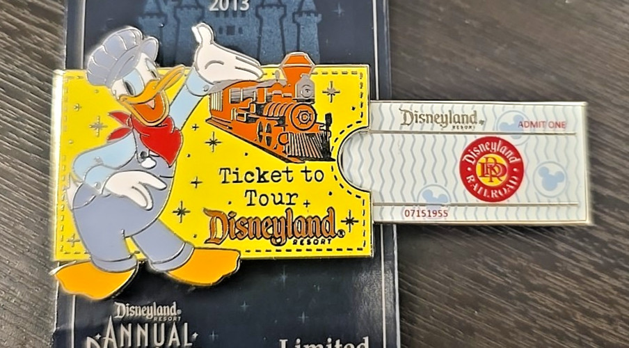 Disneyland AP Ticket to Tour - Donald Railroad LE3000 Disney Pin 2013