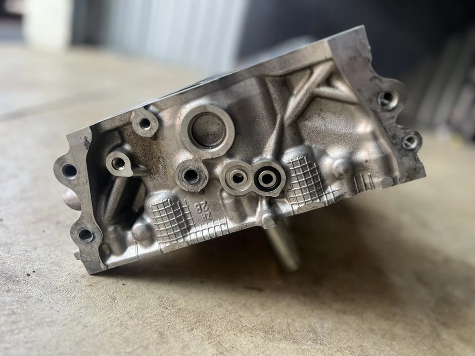 OEM CULATA TOYOTA 2ZR-FXE PARA PRIUS LEXUS CT200H HÍBRIDO 1.8 L Foto 2 de 4