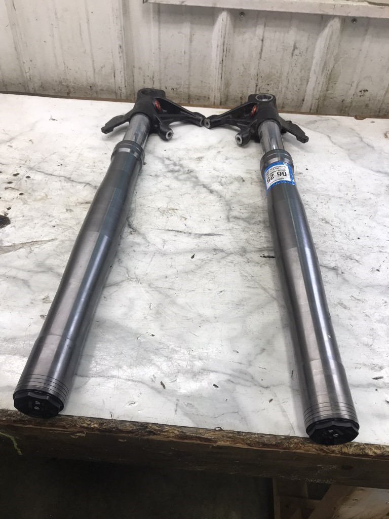 24 Ducati Panigale V2 955 Front Forks Shocks Tubes