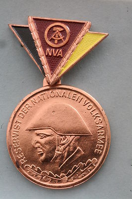 DDR Reservist Der NVA Medaille Mit Etui (Gebraucht) In Hermetschwil - Foto 4