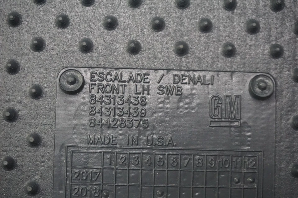 2015 16 17 18 19 20 CADILLAC ЭСКАЛАД ЛЕВЫЙ И ПРАВЫЙ ПЕРЕДНИЕ КОВРЫ OEM 84313438 - Изображение 4 из 4
